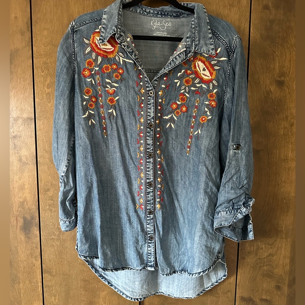 Kyla Seo - Embroidered Denim Button-Up Top - Large